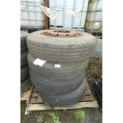 6225 - 4 x Various lorry/trailer wheels and tyres