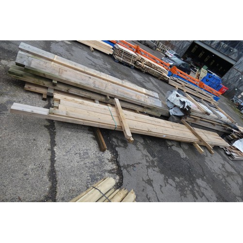 6244 - A quantity of various timber to include 7 x 7cm, 10 x 8cm, 14 x 8cm etc, lengths vary up to approx 6... 