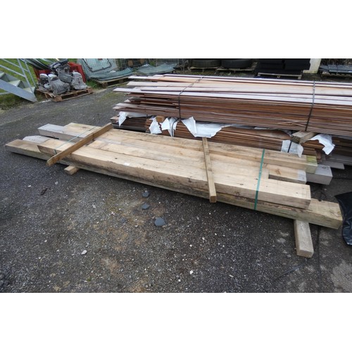 6248 - A quantity of timber comprising of 20 x 10cm, lengths vary up to approx 420cm L - bottom stack