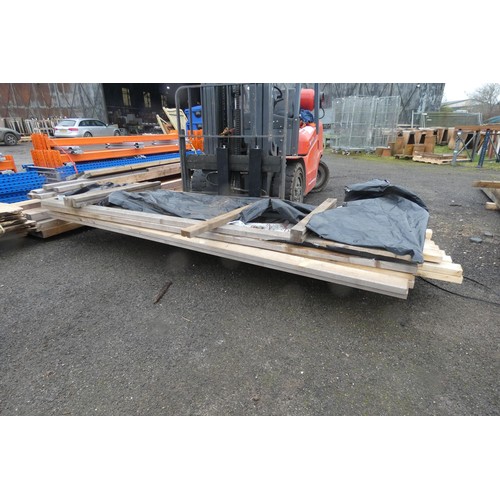 6250 - A quantity of various timber comprising of 9.5cm x 4cm, lengths vary up to approx 300cm L - Middle s... 