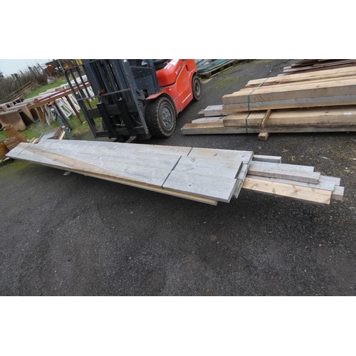 6258 - A quantity of various timber to include 20 x 4cm, 10 x 4.5cm, 9.5 x 5cm etc, lengths vary up to appr... 