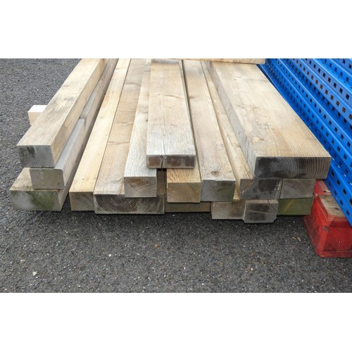 6259 - A quantity of various timber to include 10 x 7.5cm, 17.5 x 5cm, 22 x 7.5 etc, lengths vary up to app... 