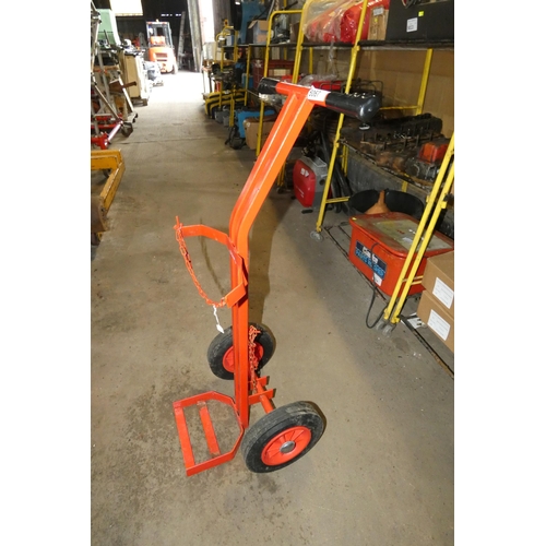 5067 - 1 x red metal gas bottle trolley