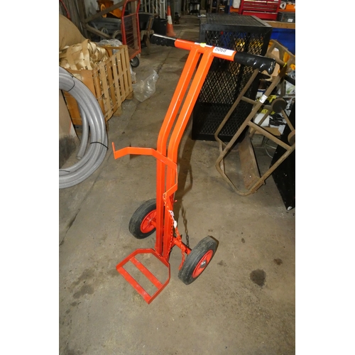 5068 - 1 x red metal gas bottle trolley