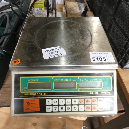 5105 - A set of LAC-1260 6000g x 0.5g  digital counting scales 240v