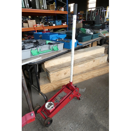 5121 - 1 x Clarke Strongarm 3 ton trolley jack