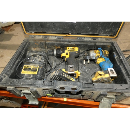 5152 - 2 x Dewalt cordless tools (1 x drill & 1 x impact driver) supplied with 1 x battery and 1 x charger