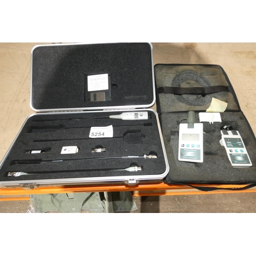 An Agilent Infiniium Oscilloscopes E2625A communication mask test set ...