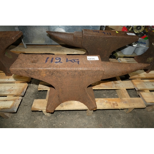 5515 - 1 x blacksmiths anvil - Anvil is marked 112kg