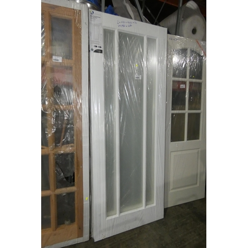 5569 - 3 x XL Joinery white primed Worcester doors with clear glass comprising 2 at approx 1981 x 762mm and... 