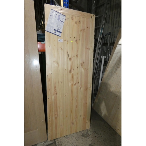 5586 - 1 x XL Joinery framed, ledged and braced external Pine gate approx 1981 x 762mm