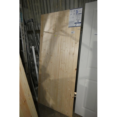 5587 - 1 x XL Joinery ledged and braced external Pine gate approx 1981 x 838mm