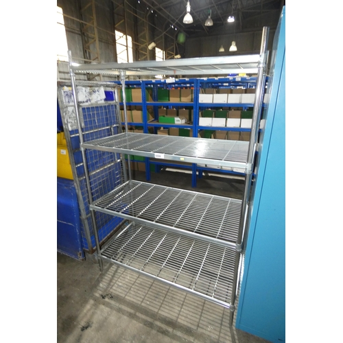 5598 - 1 x bay of metal shelf racking approx 122,x 60 x 184cm high