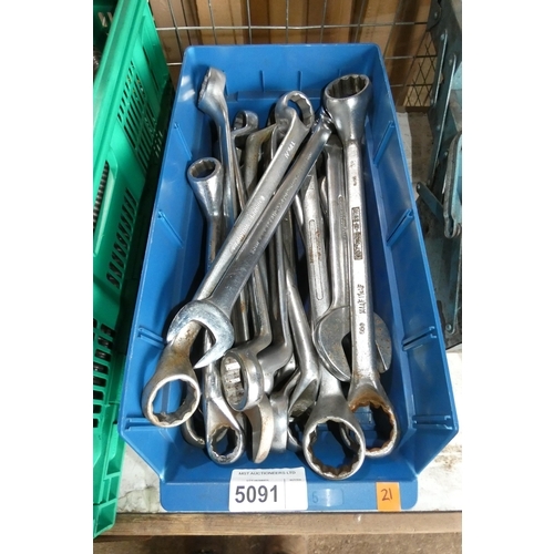 5091 - 1 box containing a quantity of various large spanners