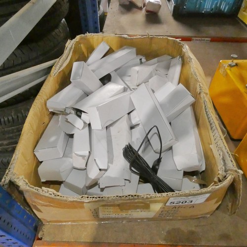 5203 - A quantity of ex-MOD sensors type ANT-555