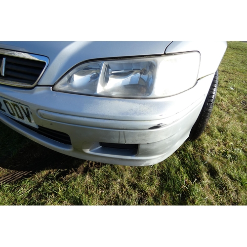 6 - Honda Accord VTEC SE 1.8 4 Dr Saloon Silver, Reg: W262 ODV, 1st Reg; 29/03/2000, 5 speed manual Petr... 