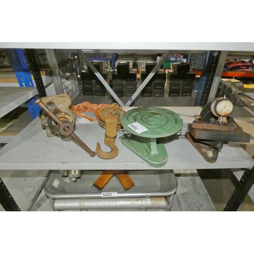 5492 - 4 x engineering items including a vice, a rotary inspection table and a pulley. Contents of 1 shelf