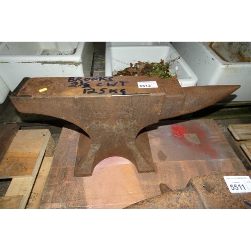 5512 - 1 x Brooks blacksmiths anvil - Anvil is marked 125kg