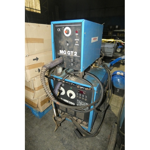 5812 - 1 x MG MM 380 welder 3ph with an MG GT2 wire feed unit