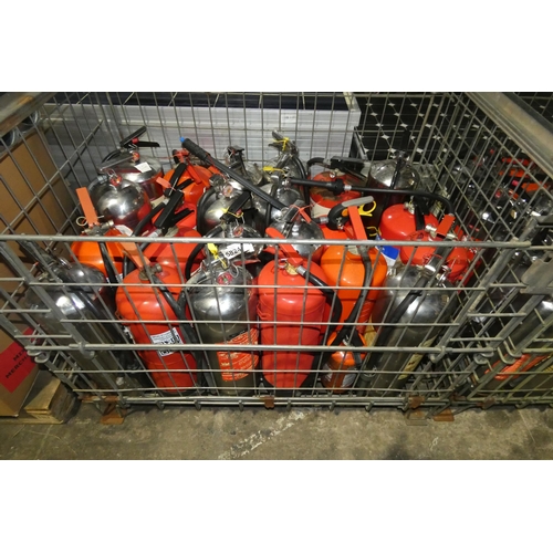 5824 - A quantity of various fire extinguishers. Contents of 1 metal stillage which is not included