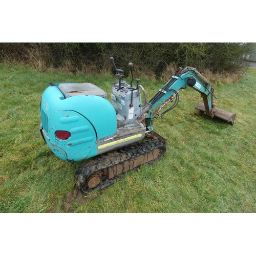 5852 - 1 x Kobelco sit on micro digger model SK007-3, hour meter reads 1270 hours, diesel engine, 0.75 ton,... 