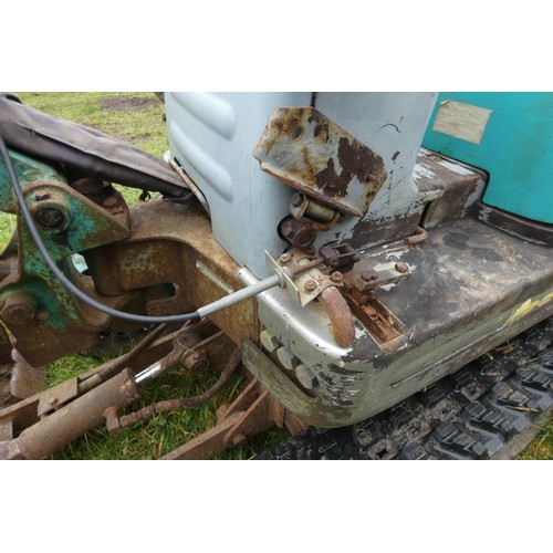 5852 - 1 x Kobelco sit on micro digger model SK007-3, hour meter reads 1270 hours, diesel engine, 0.75 ton,... 