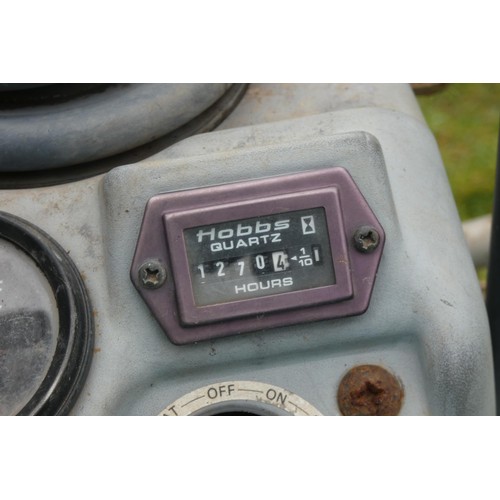 5852 - 1 x Kobelco sit on micro digger model SK007-3, hour meter reads 1270 hours, diesel engine, 0.75 ton,... 