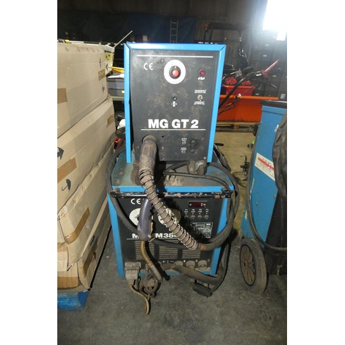 5812 - 1 x MG MM 380 welder 3ph with an MG GT2 wire feed unit