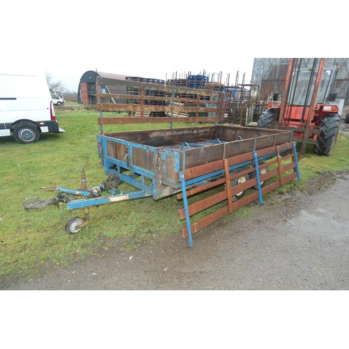 5857 - 1 x Twin axle trailer by Bateson Trailers, with extending sides approx 10ft x 6ft with a winch fitte... 