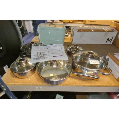 205 - A Velaze Motti 12 piece stainless steel cookware set RRP £61