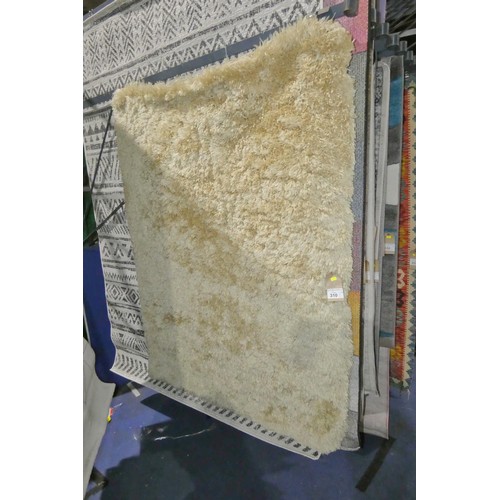 310 - 1 x Think Rugs Polar shaggy rug approx 120 x 170cm