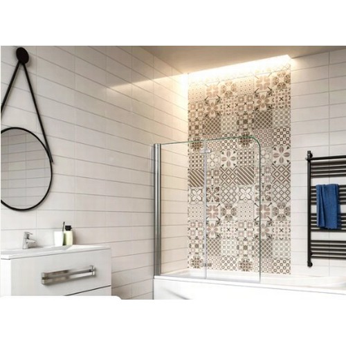 228 - An Aica 2-panel glass bath / shower screen approx 140cm high