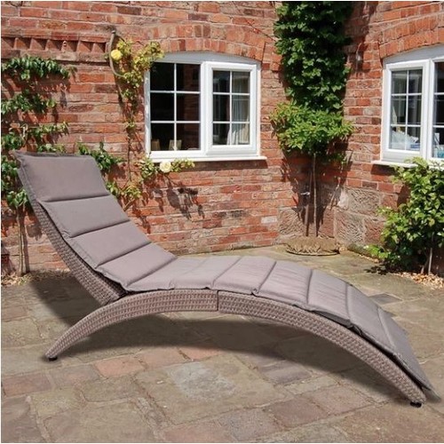 576 - 1 x Rowlinson Albany half moon lounger type 452062  NB: no cushion