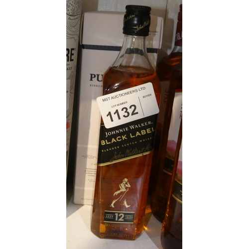 1132 - 1 bottle of old Pulteney malt whisky and a bottle of Jonnie walkers black label