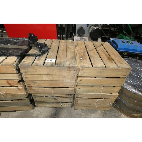 2075 - 6 x wooden crates each approx 40 x 50 x 30cm high