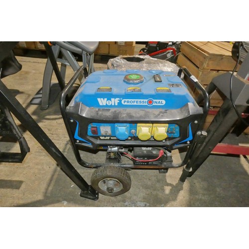2058 - 1 x Wolf Professional WPX3200 petrol engine generator output 110 / 240v, electric start, max power 3... 