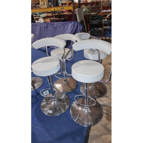 1408 - 4 x adjustable height stools with white upholstered seat / back. Please note that all four stools ha... 