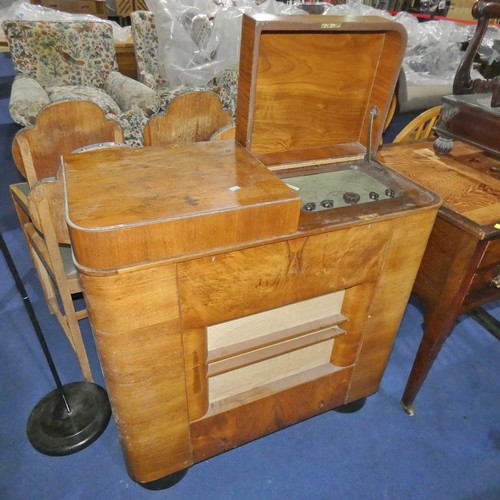 3385 - A vintage walnut cased Dynatron Radiogram Model 