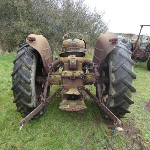 144 - Fordson Major, starts, runs and drives, please note it requires a bump starting, No V5 or registrati... 