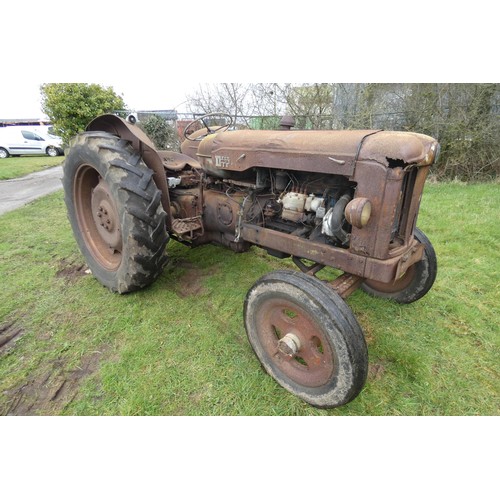 144 - Fordson Major, starts, runs and drives, please note it requires a bump starting, No V5 or registrati... 