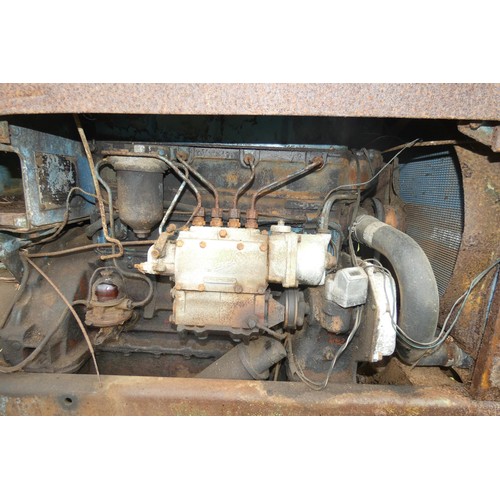 144 - Fordson Major, starts, runs and drives, please note it requires a bump starting, No V5 or registrati... 