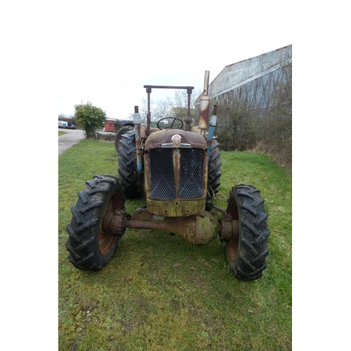 143 - Fordson Super Major Roadless, starts, runs and drives, please note it requires a bump starting,  Reg... 