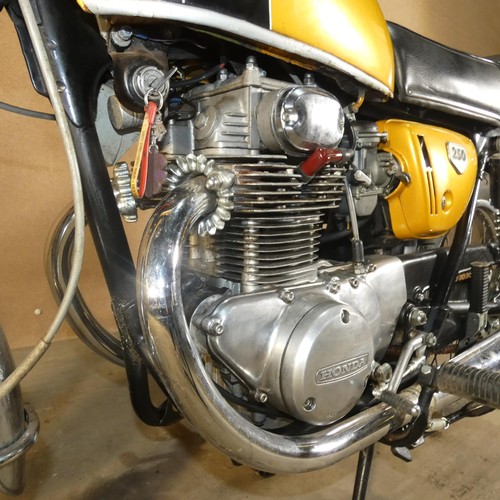 209 - Honda 250 twin Motorcycle in Gold, Reg HMT 46K, 08/09/1971, Vin 4010789, MoT exempt, Mileage 11, 363... 