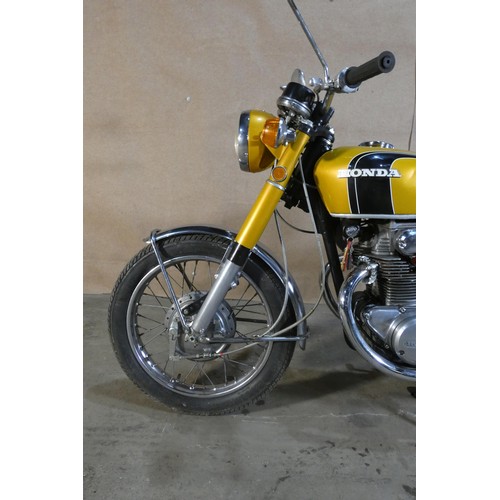 209 - Honda 250 twin Motorcycle in Gold, Reg HMT 46K, 08/09/1971, Vin 4010789, MoT exempt, Mileage 11, 363... 