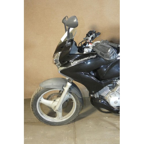 215 - Honda Varadero XL 125 V-9 motorcycle , black, Reg LO10 XLX, 31/07/2010, MoT to 17/08/2024, Mileage 3... 