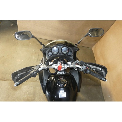 215 - Honda Varadero XL 125 V-9 motorcycle , black, Reg LO10 XLX, 31/07/2010, MoT to 17/08/2024, Mileage 3... 