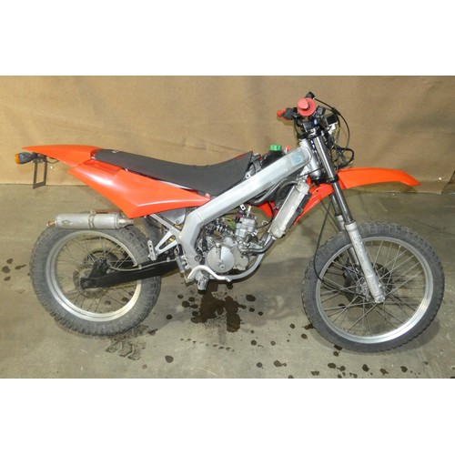 217 - Enduro motorcycle, no make or model visible, spares or repair, does not start run or drive
Registrat... 