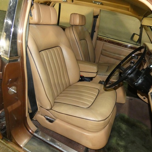 154 - Rolls Royce Silver Spirit Mk 1, “B” 4 dr saloon, Bronze (Nutmeg Brown).   Registration Number B800 B... 