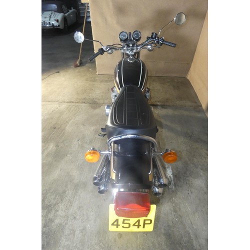 208 - Kawasaki Z900 A4  Motorcycle, Reg OKH 454P, 1st reg 16/07/1976 . Starts and runs. Colour Brown, MoT ... 