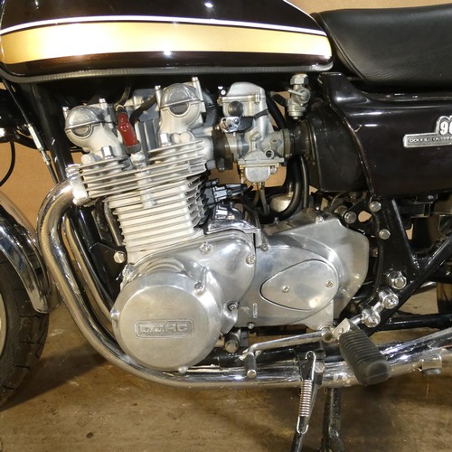 208 - Kawasaki Z900 A4  Motorcycle, Reg OKH 454P, 1st reg 16/07/1976 . Starts and runs. Colour Brown, MoT ... 